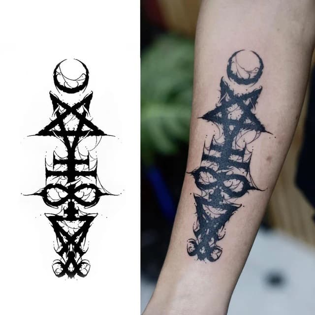 Inverted pentagram totem — view 1