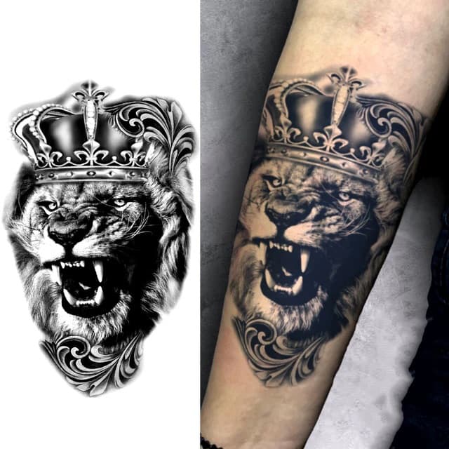 Crowned roaring lion — view 1