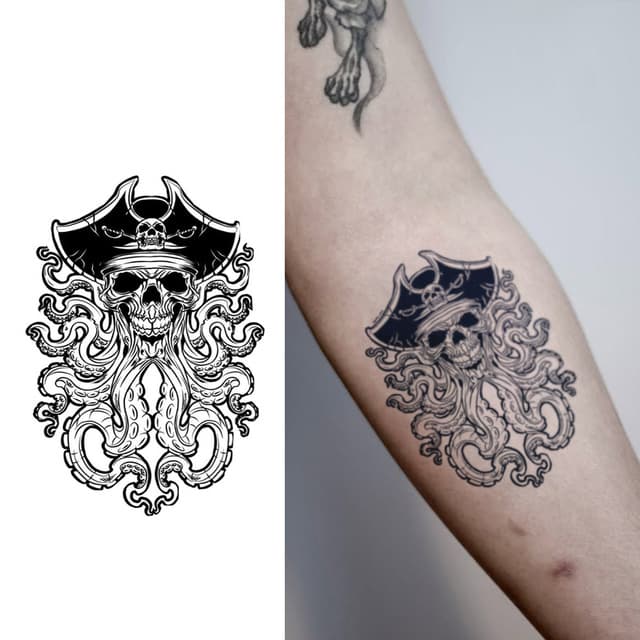 Tricorn-hatted skull with octopus tendrils