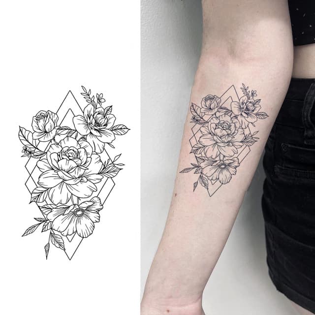 Roses framed by twin diamonds — view 1