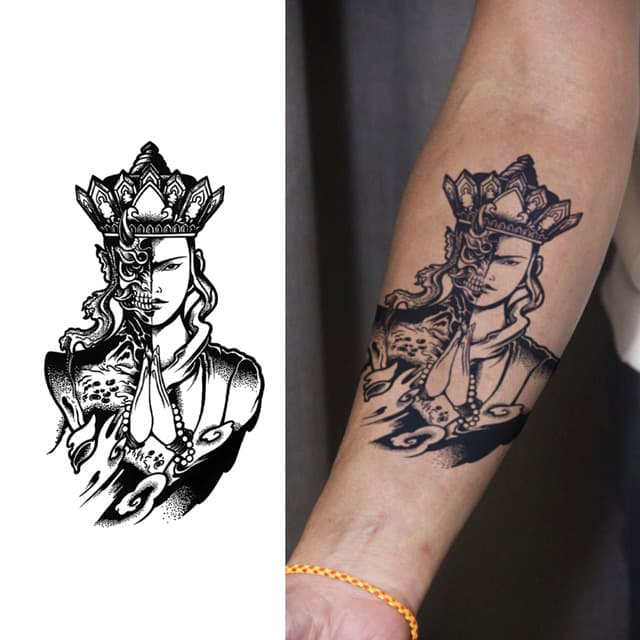 Crowned bodhisattva — half-skull