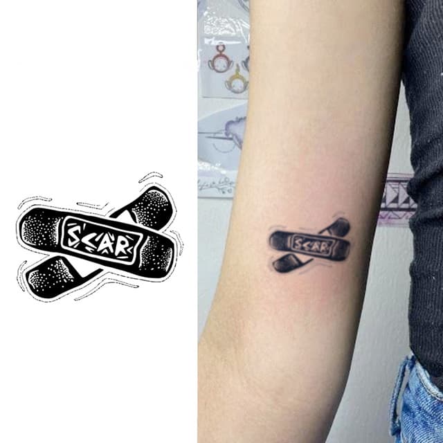 Scar bandaid plasters — view 1